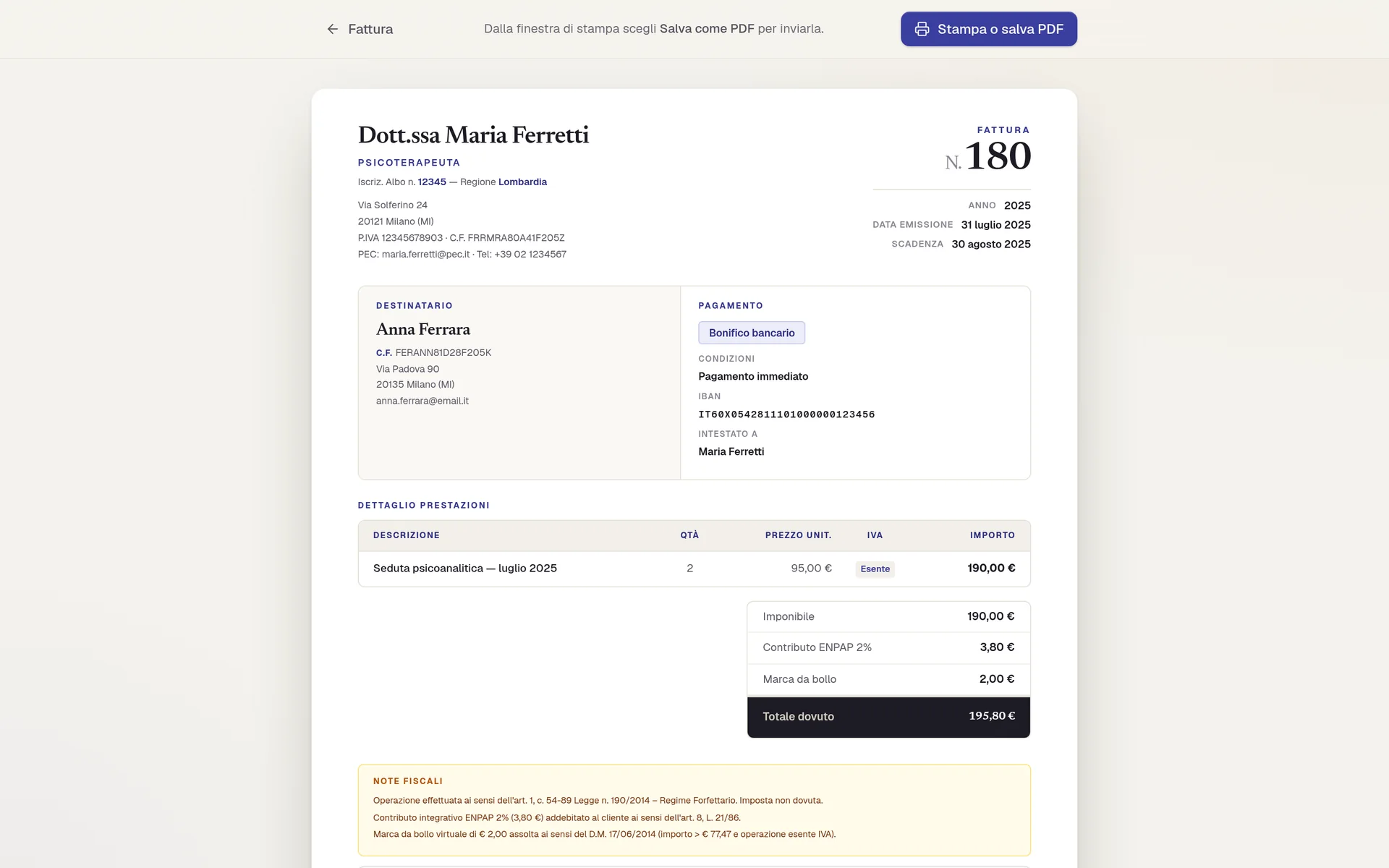 Anteprima di stampa di una fattura con intestazione, prestazioni, totali e note fiscali.
